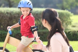 physical exercise to ensure children's pinky health